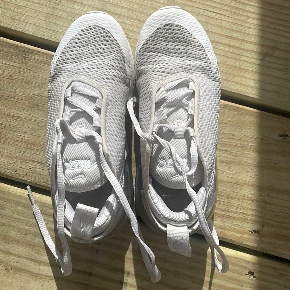 Kids US 13 NIKE WHITE🤍Air Boys or Girls!!